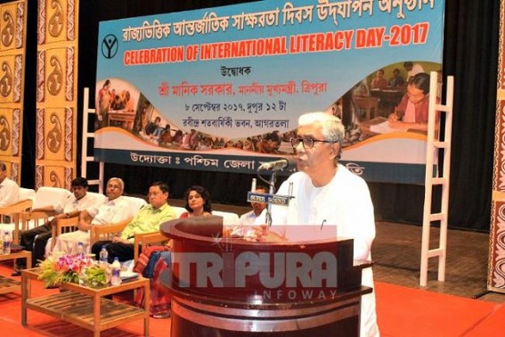 Double-standard politics : Manik Sarkar slams IPFT's slogan of 'Bideshi-Hatao', but in 1992 Sarkar said, 'Bangladeshi should be identified as foreigners' Double-standard politics : Manik Sarkar slams IPFT's slogan of 'Bideshi-Hatao', but in 1992 Sarkar said, 'Bangladeshi should be identified as foreigners'